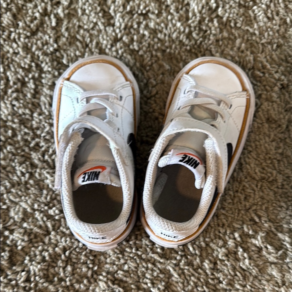 Nike White Classic Sneakers Low-Top Rubber Sole